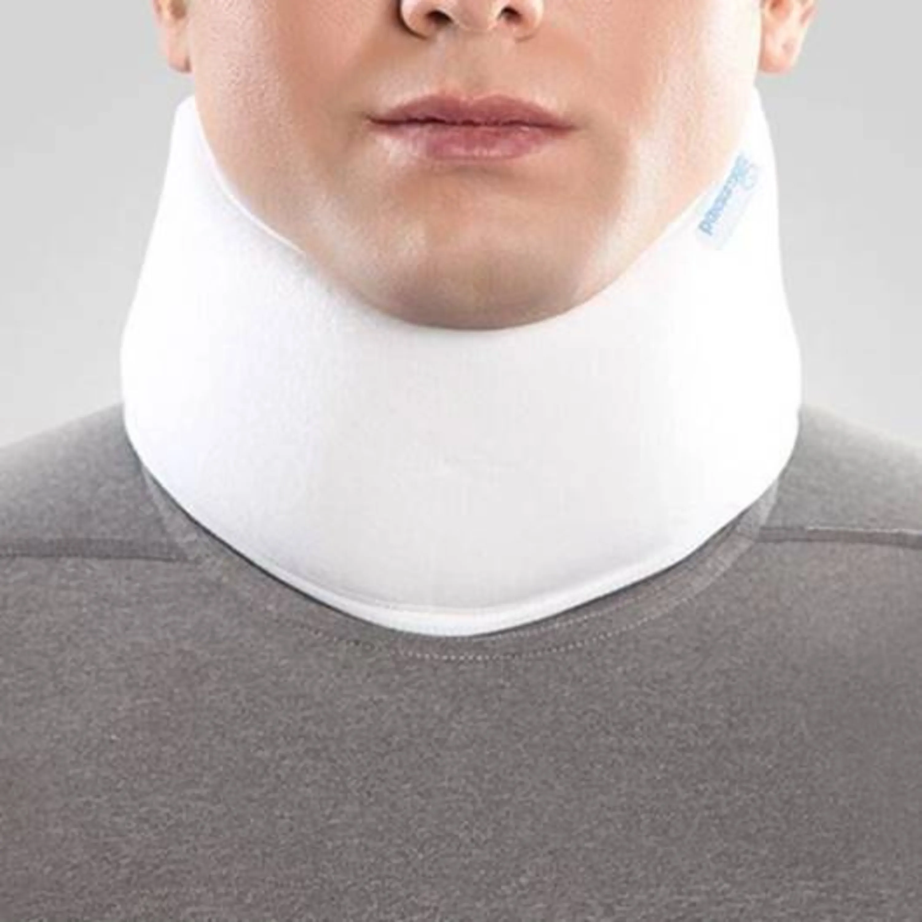 پاک سمن گردنبند طبی نرم آتل دار کد 003 پاک سمن گردنبند طبی نرم آتل دار کد 003